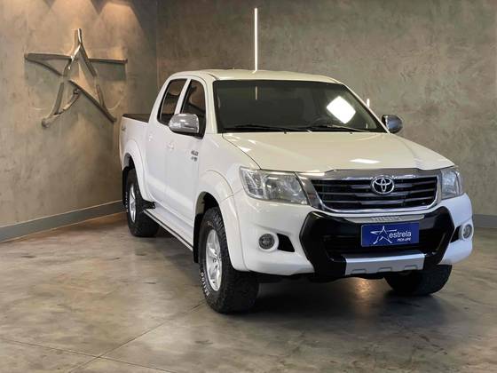 TOYOTA HILUX 2.7 SRV 4X4 CD 16V FLEX 4P AUTOMÁTICO TOYOTA HILUX 2.7 SRV 4X4 CD 16V FLEX 4P AUTOMÁTICO